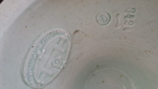 Henkelvase aus Keramik WZ
