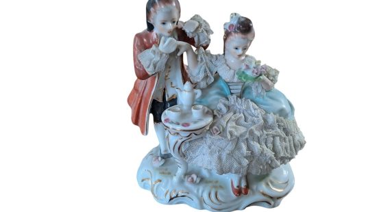 Asiatische Porzellanfigur WZ