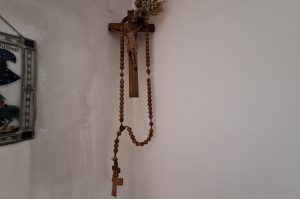 Hergottswinkel mit Rosenkranz EZ