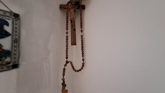Hergottswinkel mit Rosenkranz EZ