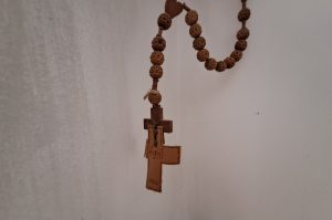 Hergottswinkel mit Rosenkranz EZ