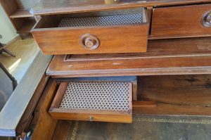 Historischer Schreibtisch WZ