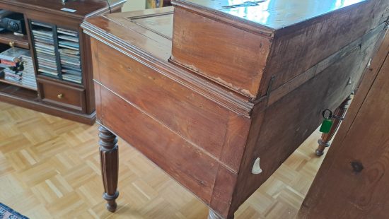 Historischer Schreibtisch WZ