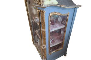 Vitrinenschrank WZ