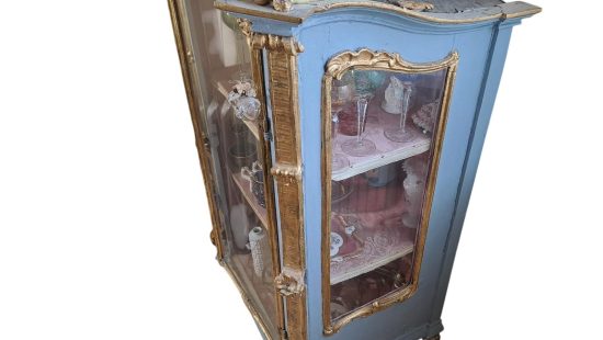 Vitrinenschrank WZ