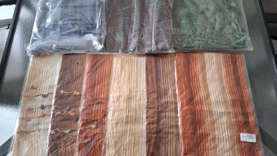 Schal und Modeschmuck